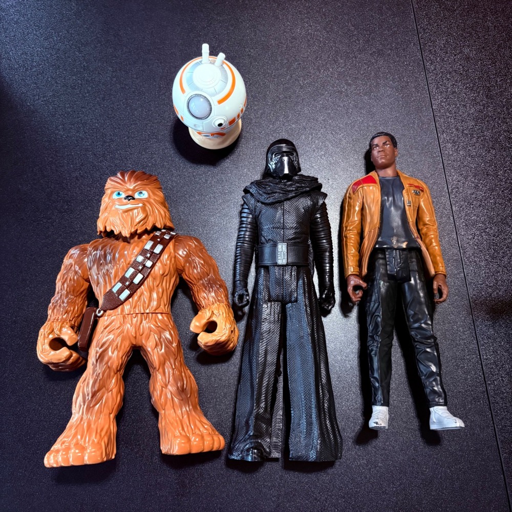Chewbacca Kylo Ren Finn interactive BB-8 Force Awakens action figure Star Wars - Picture 1 of 16